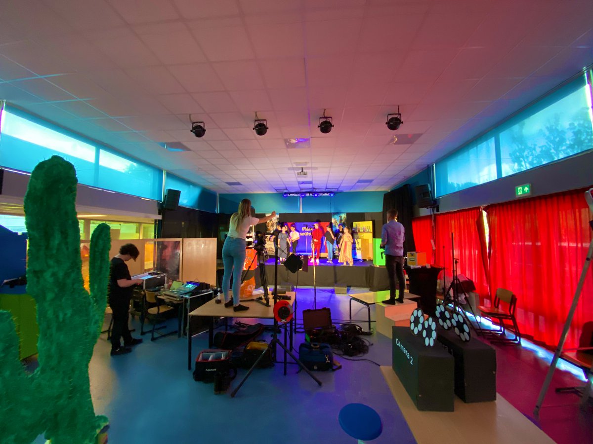 RKBS_PJ7's tweet photo. Gigantisch trots op onze 🤩 kanjers uit groep 8! @AgoraZaanstreek @PausJoannes https://t.co/LHAUBEfiEc