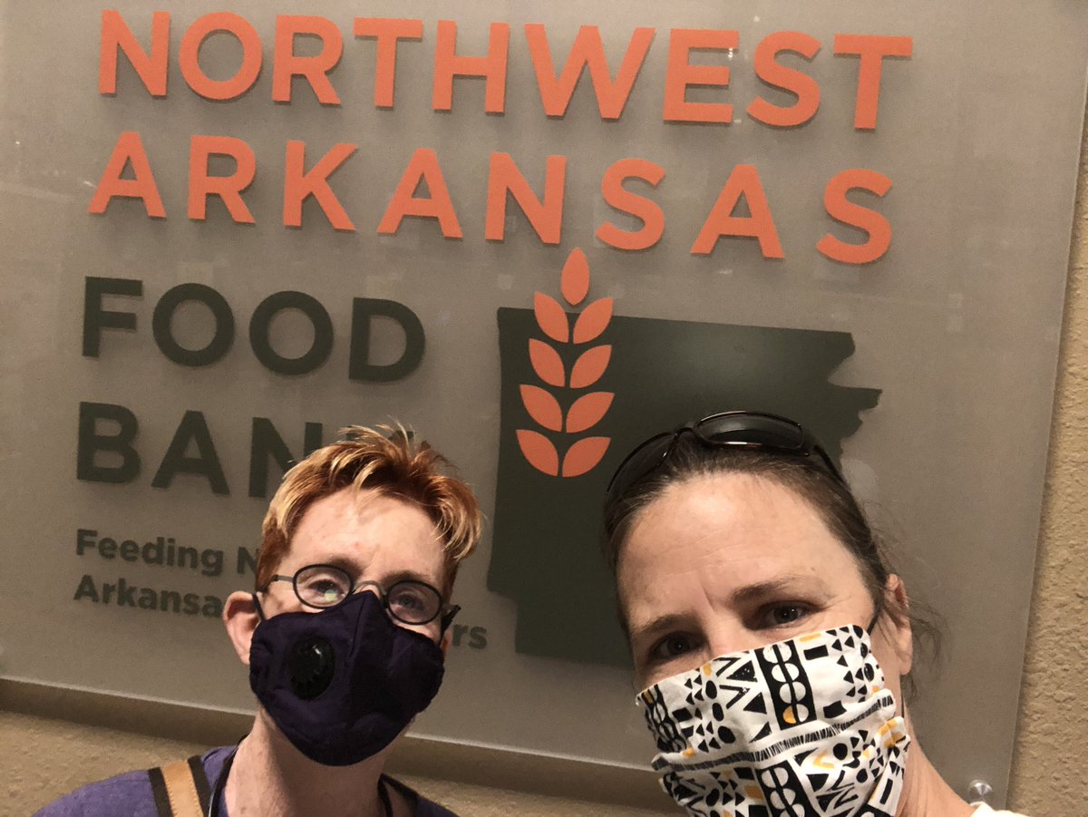 epic_compassion's tweet photo. Call the @nwafoodbank if you want to volunteer for the community. We had a great time this morning. #epiccompassion #NWA #volunteer https://t.co/bosYNrUbDr