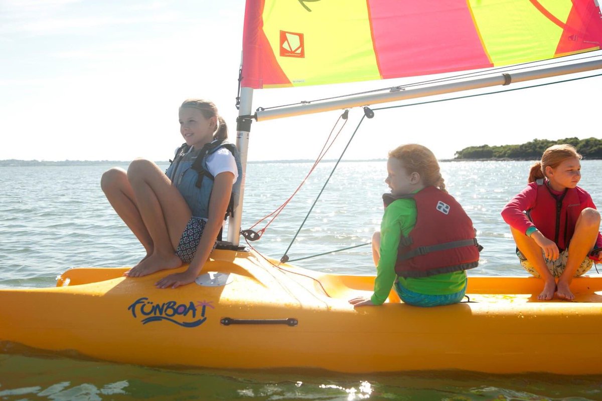 We are excited to announce that the Laser Funboat and Laser Pico are now certified to carry up to four sailors up to the equivalent maximum capacity of 300kg ⛵️ Now you can bring more friends on the water!