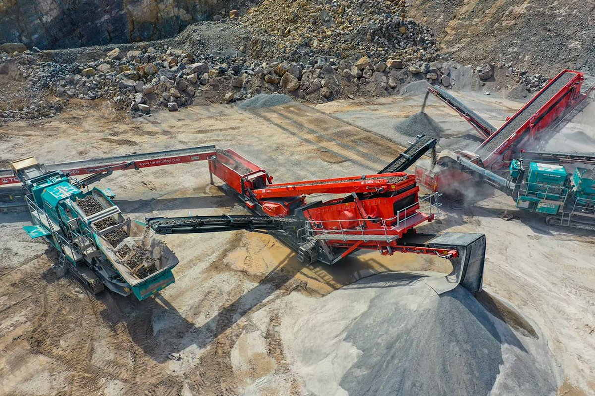 KJ_Services's tweet photo. Few Snaps Taken Recently From One Of Our Crushing Operations! #KJCrushingLtd #KJServicesLtd #Crushing #Operation #TerexFinlay #Kleeman #Wirtgen #PowerScreen #Caterpillar #Komatsu #Equipment https://t.co/EZcH3M5USH