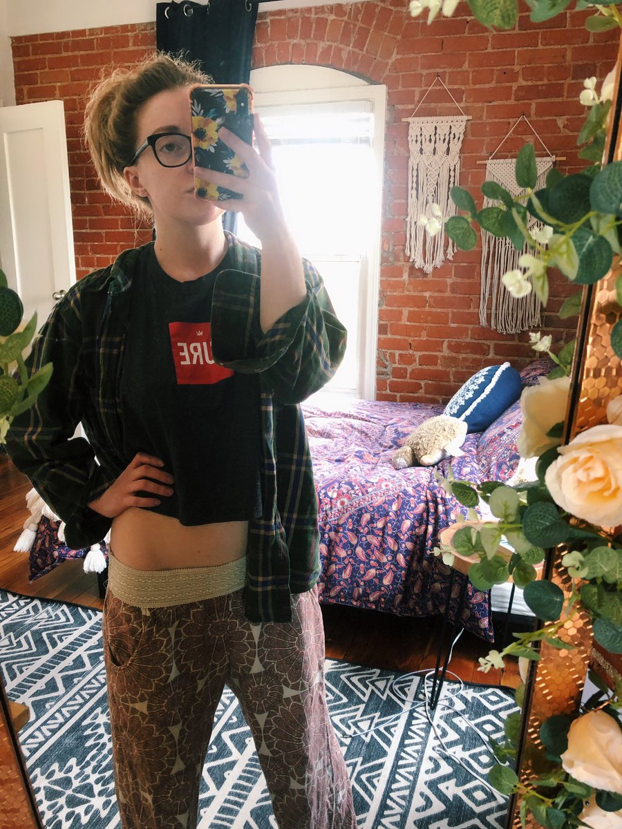 If it were up to me, this is exactly what I’d look like every single goddamn day of my life.

Anyways, thanks for jacking off to me and I understand if this ruins that for you. I hope we can still be friends.