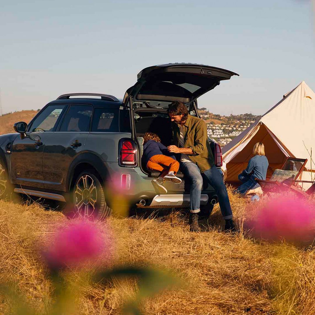 Przestrzeń dla rodziny - by móc tworzyć wspomnienia. Nowe #MINI #Countryman. https://t.co/lr5eIWrt8k