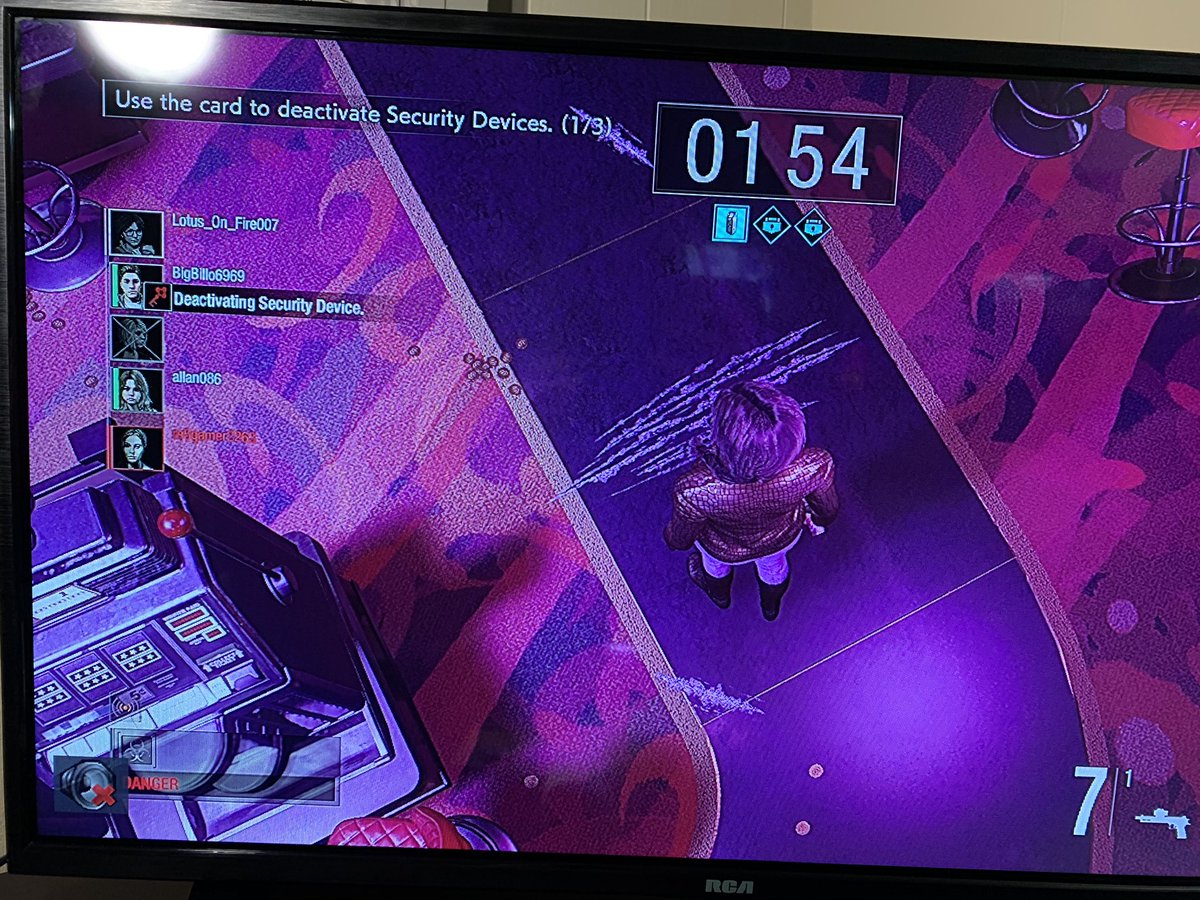 lauder_on's tweet image. I got disconnect and this is how I ended up! #ResidentEvilResistance #glitchdc @RE_Games #Fixtheissue #Valerie #whattheheck