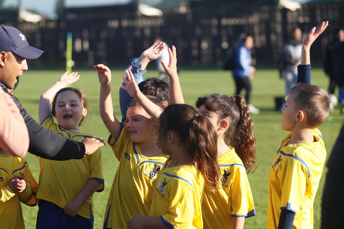 Football is back in ALL parts of the country today! ⚽️

Thanks to the football community for your patience during this challenging time, good luck for your season! 🙏

#FootballisBack #GetIntoFootball <a href="/PhototekNZ/">Phototek</a>