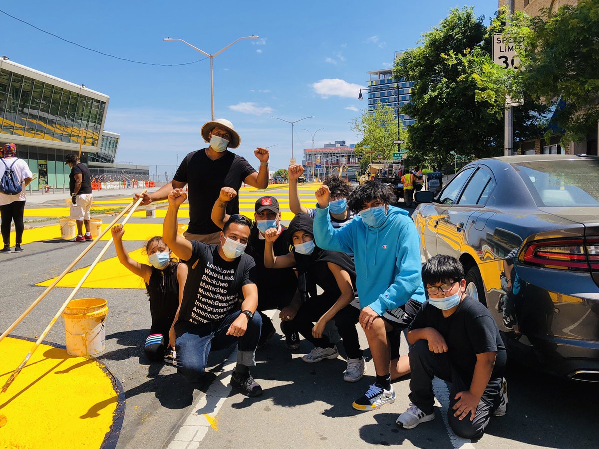 DREAMer_Esq's tweet photo. SOLIDARIDAD! ✊🏽✊🏿 We are still here on #StatenIsland painting the second #BlackLivesMatter street in New York City. An amazing Latinx youth group joined the effort to shows that we are an united community #AllPowerIsLocal https://t.co/65H59rqSVF