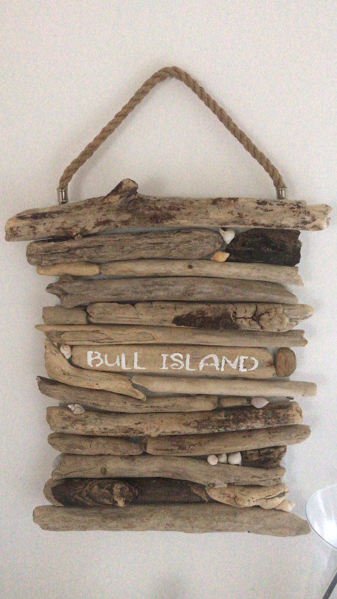Hughbanjo's tweet photo. I started to make driftwood art as a pastime. Do you like my very first one? https://t.co/W4IV81VtcH
