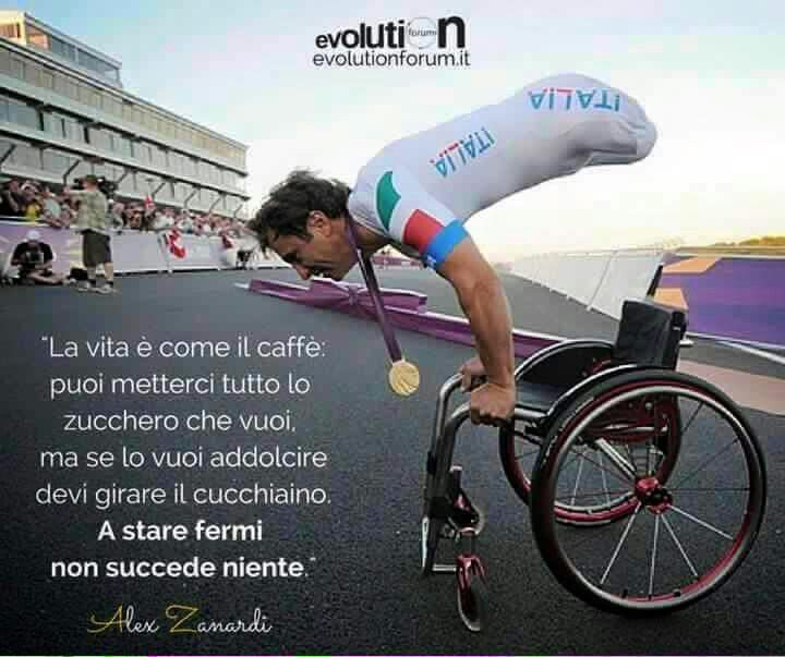 tulipanobiancon's tweet photo. Forza Alex non facciamo brutti scherzi,giralo ancora quel cucchiaino. #Zanardi https://t.co/SXRsbSWxGj