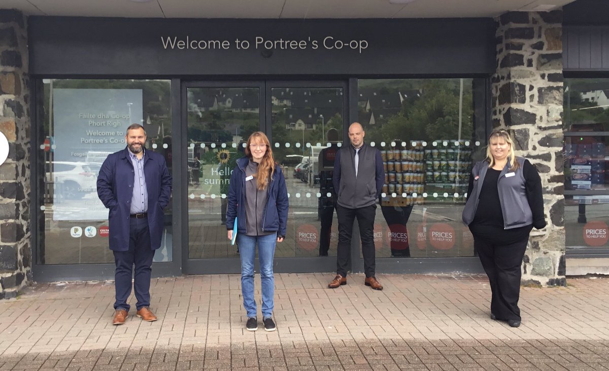 DSimps0104's tweet photo. Productive meeting today in #portree with @Clairewithdog  our new member pioneer and my operational team, spending time discussing how we can work collaboratively to deliver a great community plan on #Skye @StevenMacphail5 @joanaudia5 @mccarthy_1888 @Ros98732987 @furnivalderek https://t.co/6CMQq9w055