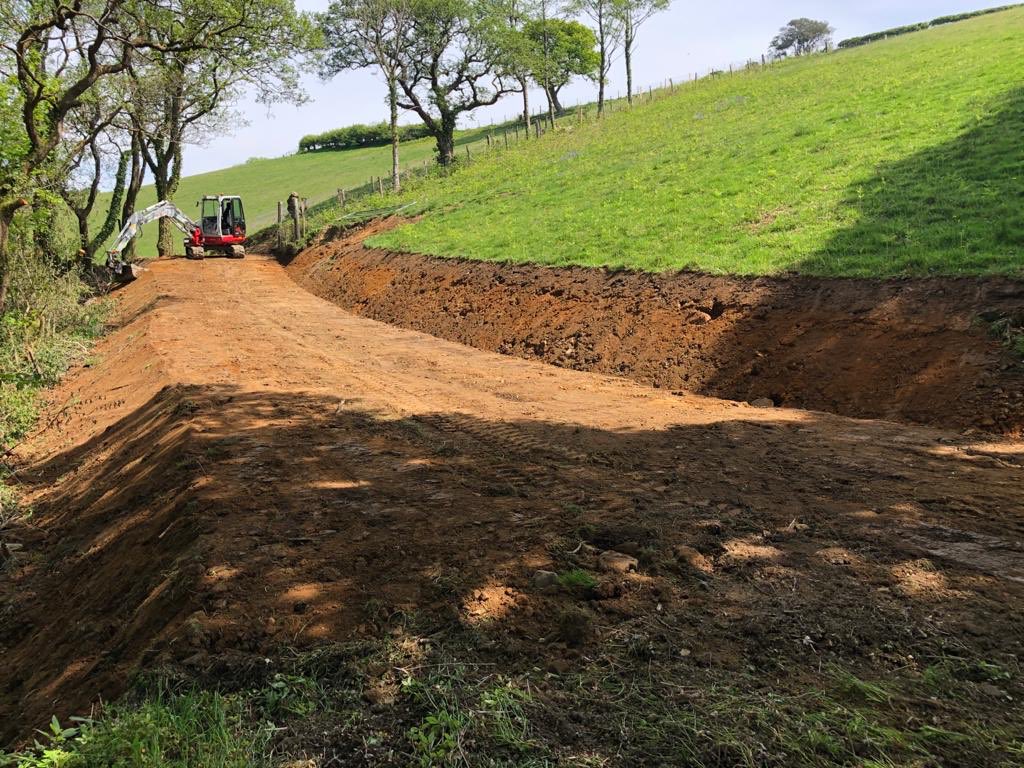 hmpriceltd's tweet photo. Access track installation completed recently #tracks #takeuchi #Geith #tilthitch @Takeuchiuk https://t.co/JKVavMCybA