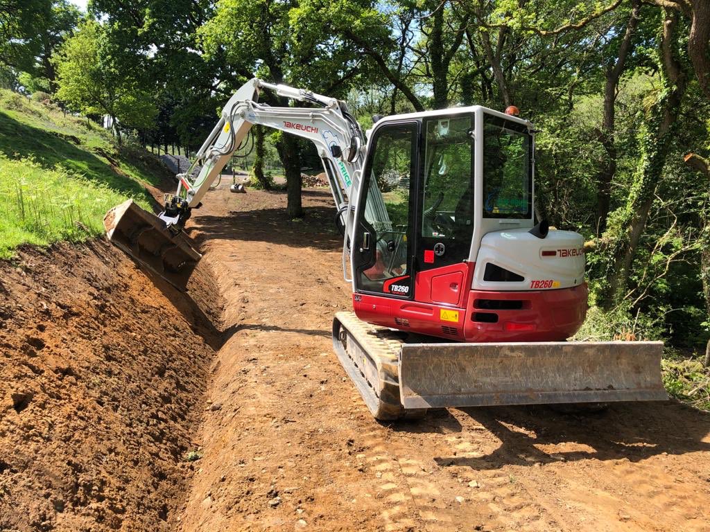 hmpriceltd's tweet photo. Access track installation completed recently #tracks #takeuchi #Geith #tilthitch @Takeuchiuk https://t.co/JKVavMCybA