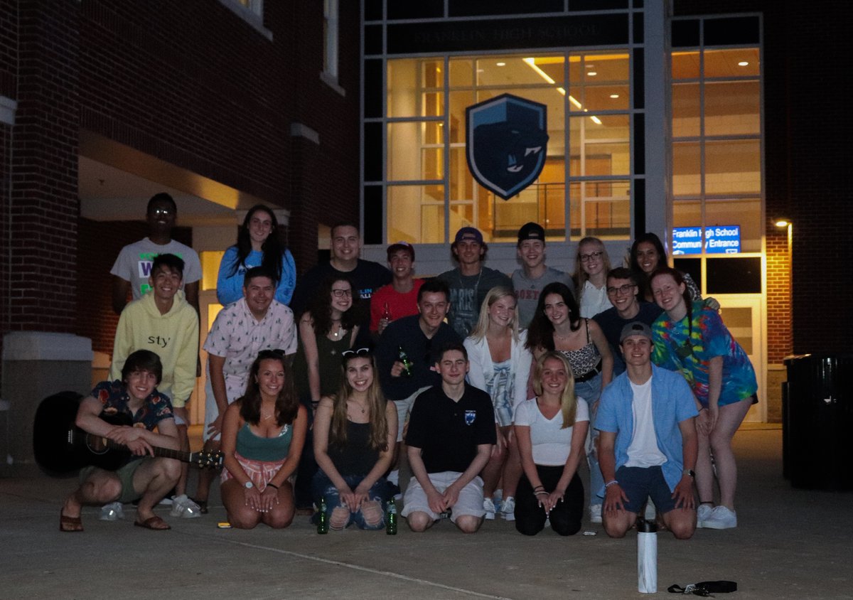 <a href="/kylieemcphee/">Kylie McPhee</a>, she's all yours.

forms.gle/SxZVhBpThwbnzc…