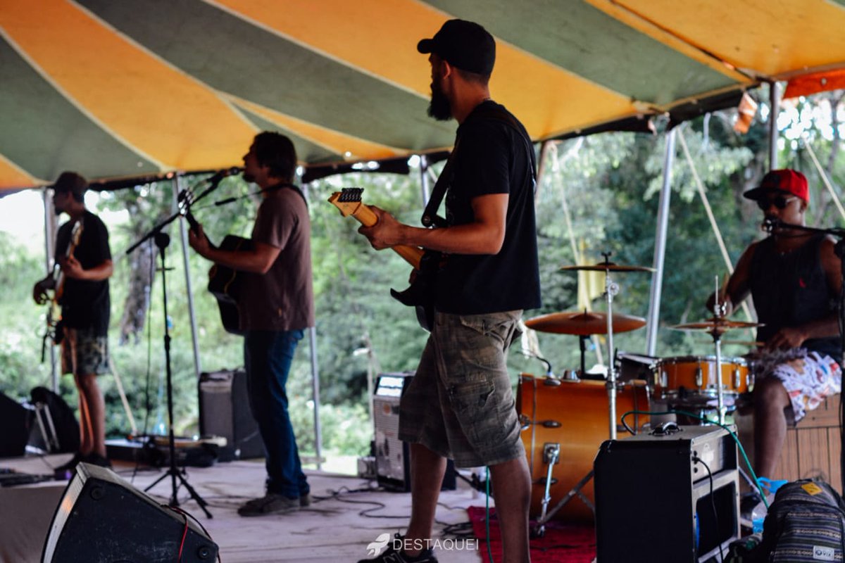 bandaochtop's tweet photo. #casadochapéu https://t.co/op4ge8rVi5