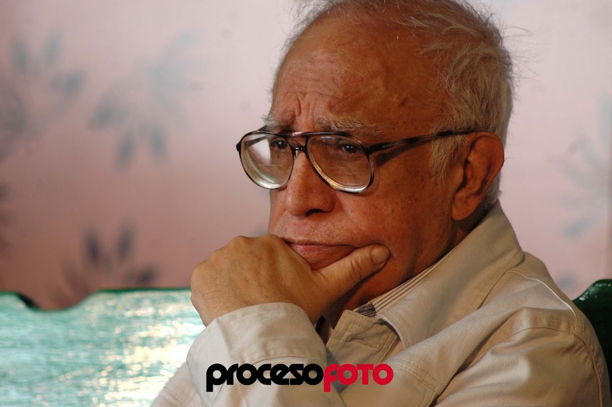 SomosProceso's tweet photo. #ProcesoFoto "Yo vivo a fondo leyendo poesía, escuchando música, analizando procesos de una realidad extraordinaria." #Monsiváis10años https://t.co/8LOpzitv8A