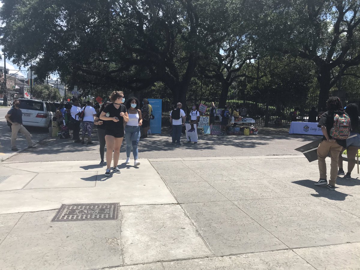 I’m outside the gates of Louis Armstrong Park in New Orleans, where a march is slated to start today ( https://www.facebook.com/events/louis-armstrong-park/mobilizing-millennials-march/781710202564915/). Folks gathering outside; Park itself—which has been open—is locked up today.