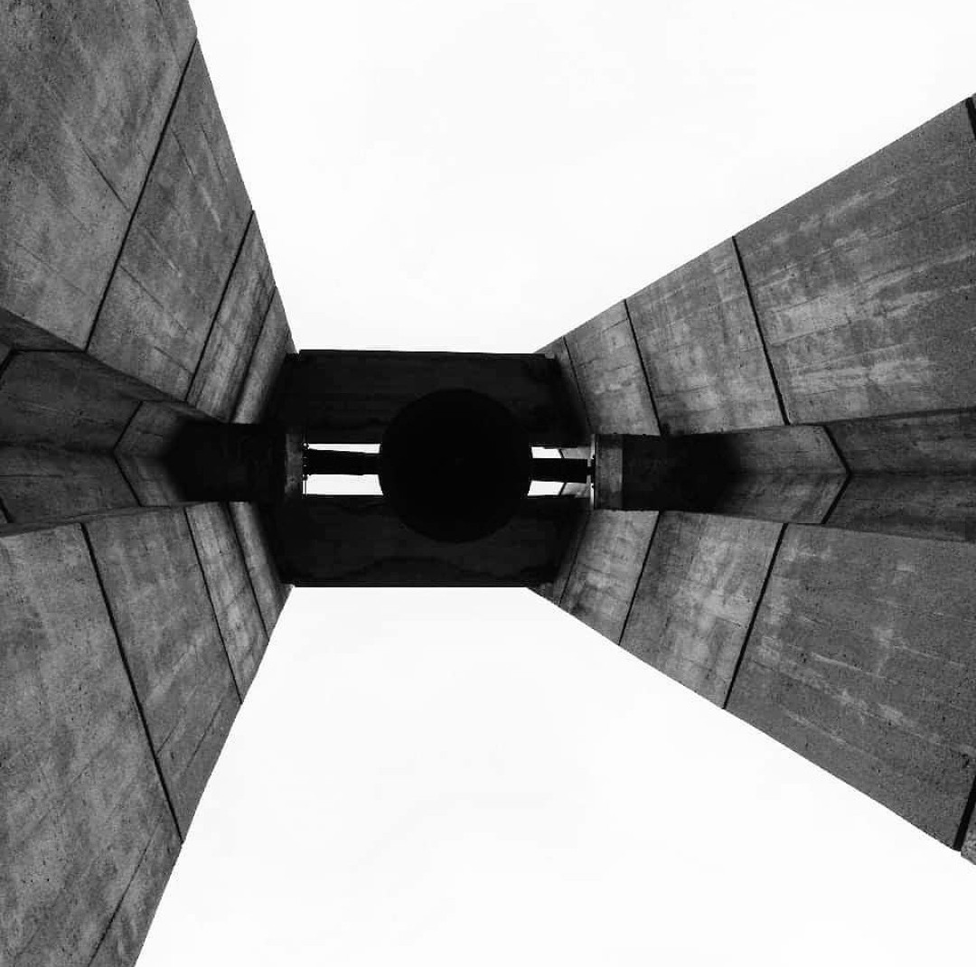 The bell Real version #canonphotography #photography #architecture #poznan #fotografia #design #bell #nofilter #minimalmood #visualart #virtualinsanity #streetphotography #conceptualart #minimalism #traveling #blackandwhite #conceptualart #noir_et_blanc #monochrome #500px #art