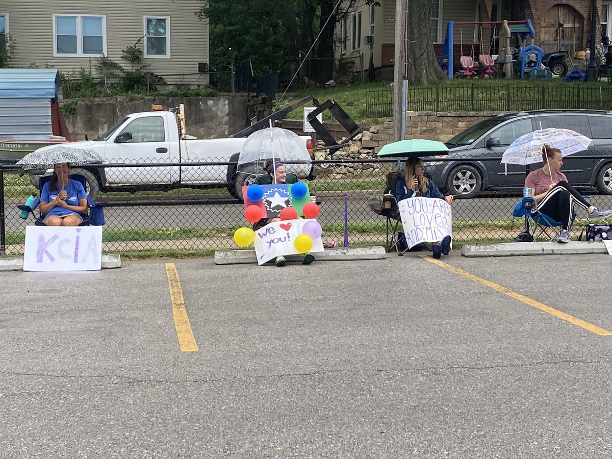 KCIAcademy's tweet photo. We loved seeing our students, staff and families today at our Farewell Parade! Have a fun, safe and healthy summer! Also, Happy Juneteenth! 💚❤️💛 https://t.co/0AD2uaNLUz