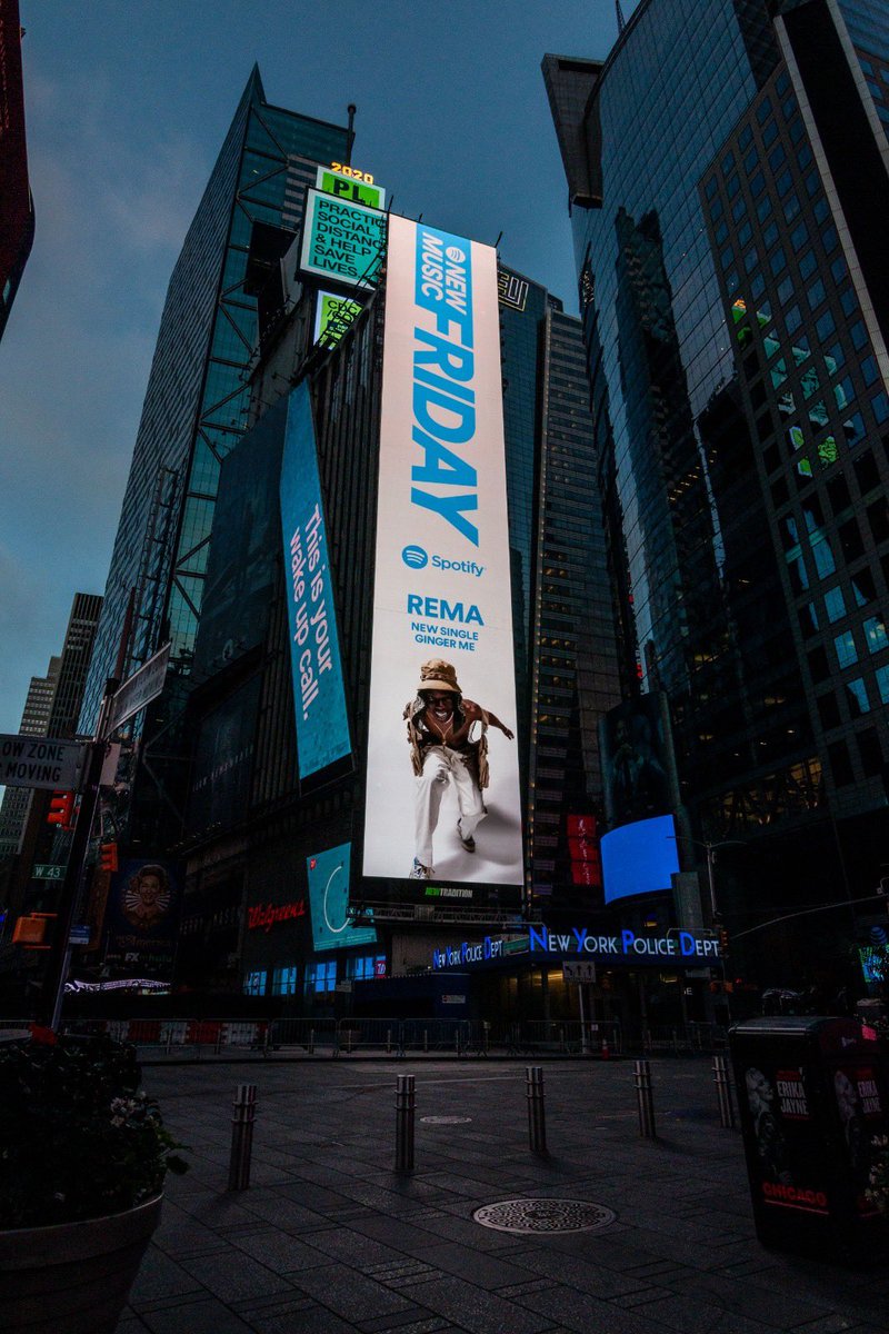 Omg I’m about to cry @Spotify put me on a billboard on Timesquare New York, thank you so much family! 🥺❤️