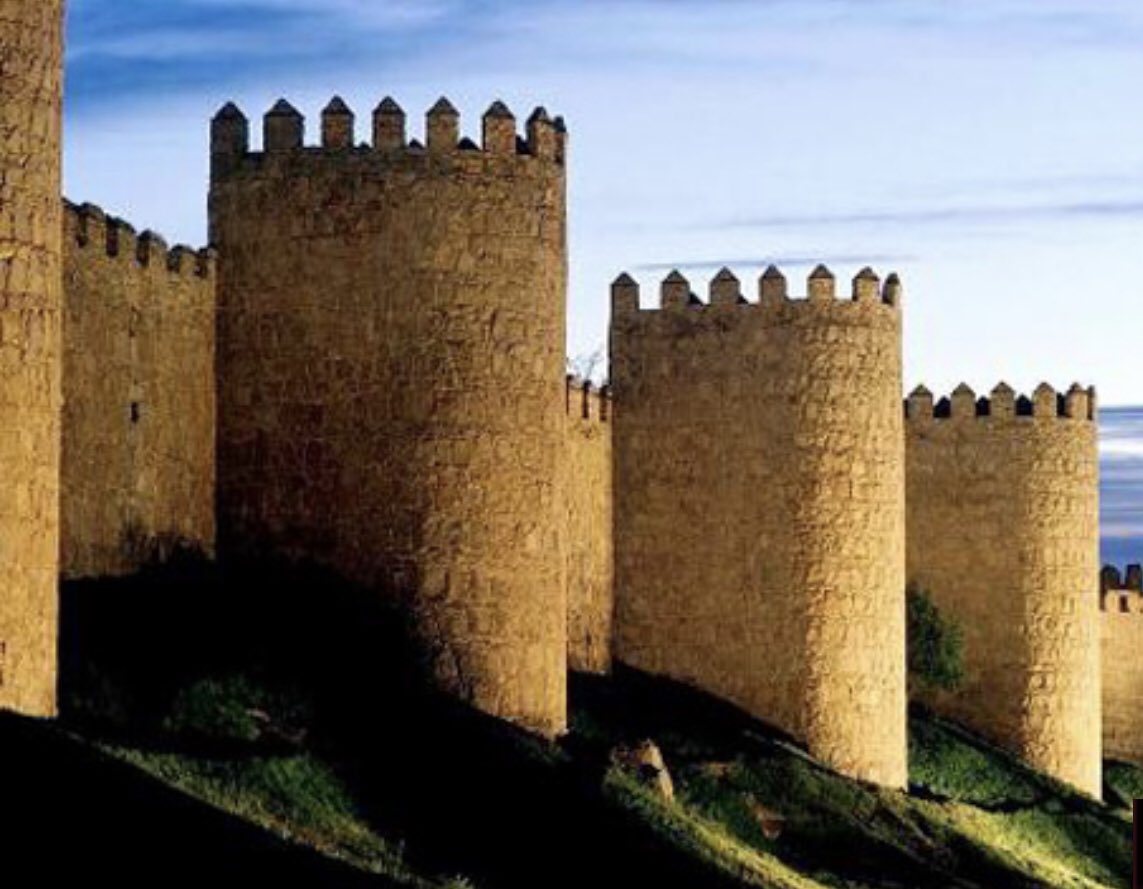 jesusmanuelsc82's tweet photo. @LGTBIGob @LGTBIGob para defender los derechos del colectivo #LGTBI 🌈 no es necesario faltar al respeto a los #abulenses. Las #MurallasdeAvila son el monumento más emblemático de #Ávila y los #abulenses  nos sentimos muy orgullosos ❤️ de nuestras murallas y de nuestra querida España 🇪🇸 https://t.co/bdH4PbDAce