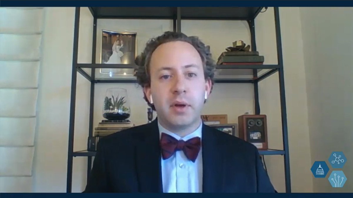ratemyskyperoom's tweet photo. Simple and tasteful. Love the window treatment. Raise camera a bit. Show a bit of art to right. 8/10 @bnrome https://t.co/gVqxTzqBFI
