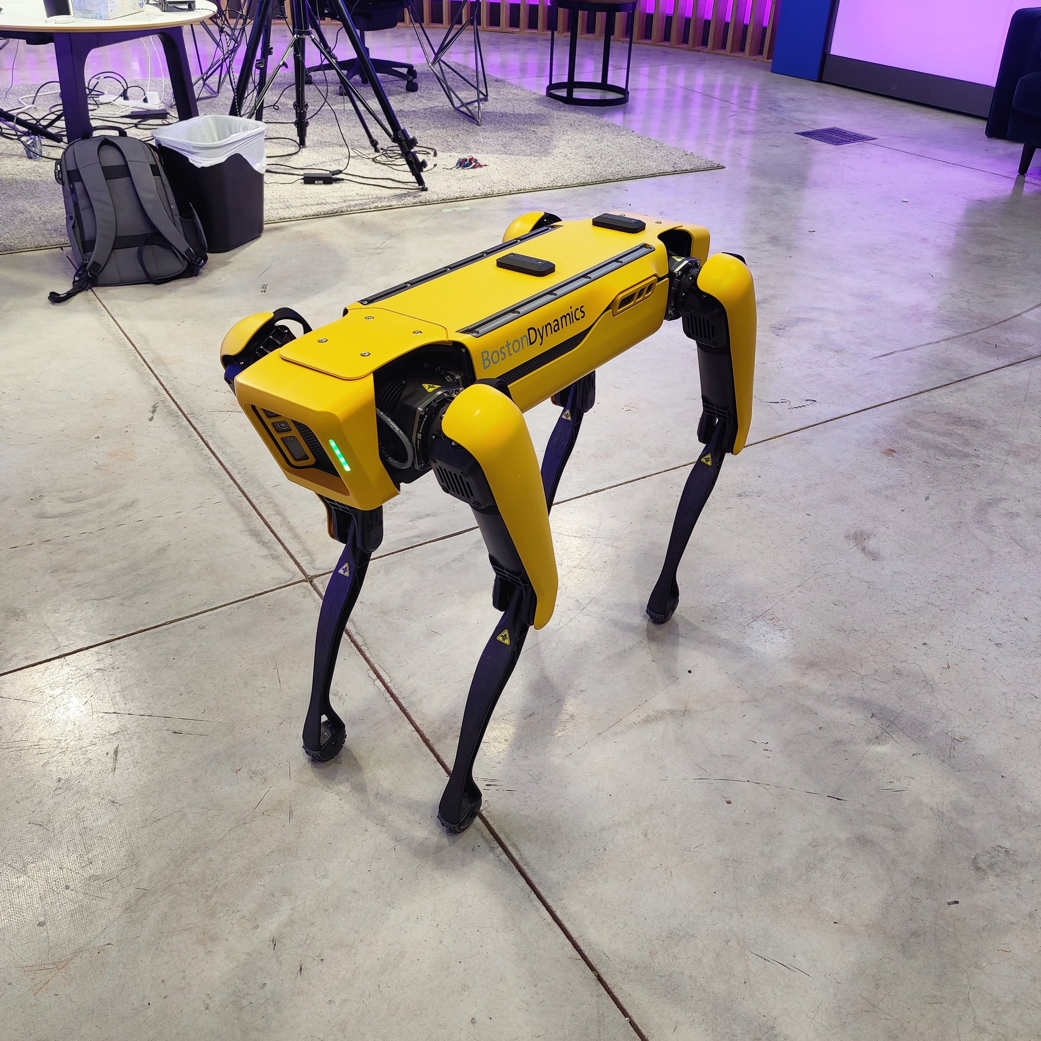 unbox therapy robot dog