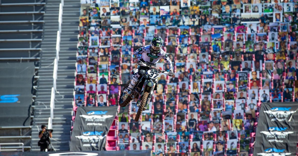 MotocrossNews's tweet photo. Redux: News And Notes From Salt Lake City 5 and 6 https://t.co/xWRKVFMWjt https://t.co/hIEULY7kbq