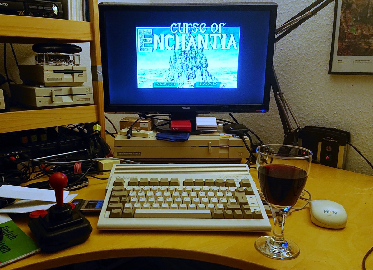 Goetholon's tweet photo. @stacbats Cheers from one retronight to the other! Different choice of game, same choice of beverage! Pinot Madeleine, Germany, Palantine π·#retrogaming #amiga #amiga600 #vampirev2 https://t.co/t0hhtyVWK1