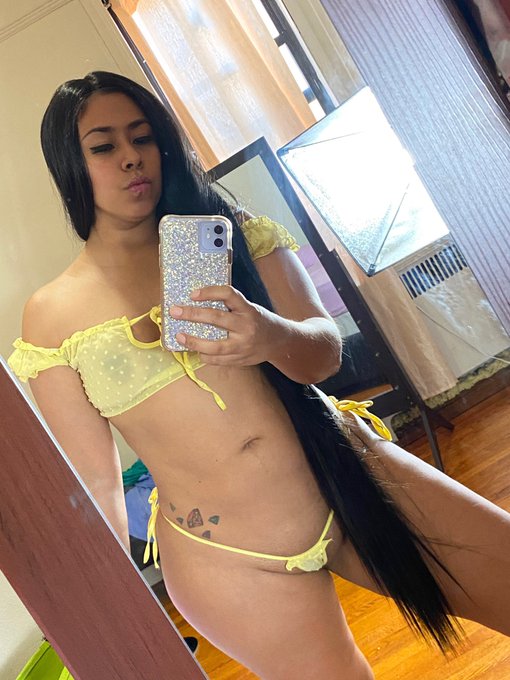 Watch KINKYDIABLA's leaked NSFW photo on TwXstars