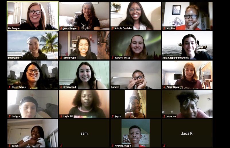AdvantageCLE's tweet photo. This week, GirlCodeCLE, a women’s coding outreach program at @cwru, held a week-long introductory computer science program for some of our girls!

They learned how to use the coding program Scratch &amp; collaborated on their own team projects 👾✨ https://t.co/68P8jnwSLa