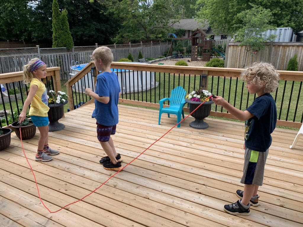 MarliseAmadio's tweet photo. The Amadio family is participating in Jump Rope for Heart today! ❤️@Tec_Beeton_ES @boyne_river #tecbeetonjumps #virtualjump https://t.co/jVXgXVrIux