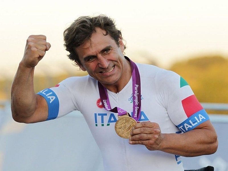 AdeleMessina's tweet photo. "Colui che è coraggioso è libero" (Seneca) 

Forza Alex #ZANARDI 💪💓 https://t.co/5EfH1SNIor
