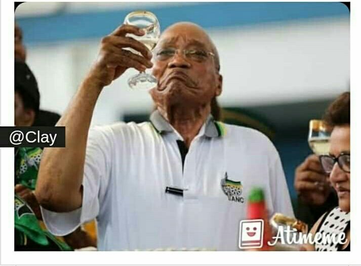 KgaleReBatliwa's tweet photo. This #TheLowKeys set is the one you wish was 2 hours #LockDownHouseParty https://t.co/allVjiVUeH