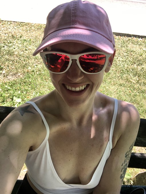 got a hat 🧢 here i am having fun and being serious whilst sporting it https://t.co/7HFXYUVYWk<a href="/tag/live"class="tags"><span>#live</span></a><a href="/tag/twitch"class="tags"><span>#twitch</span></a><a href="/tag/irl"class="tags"><span>#irl</span></a>