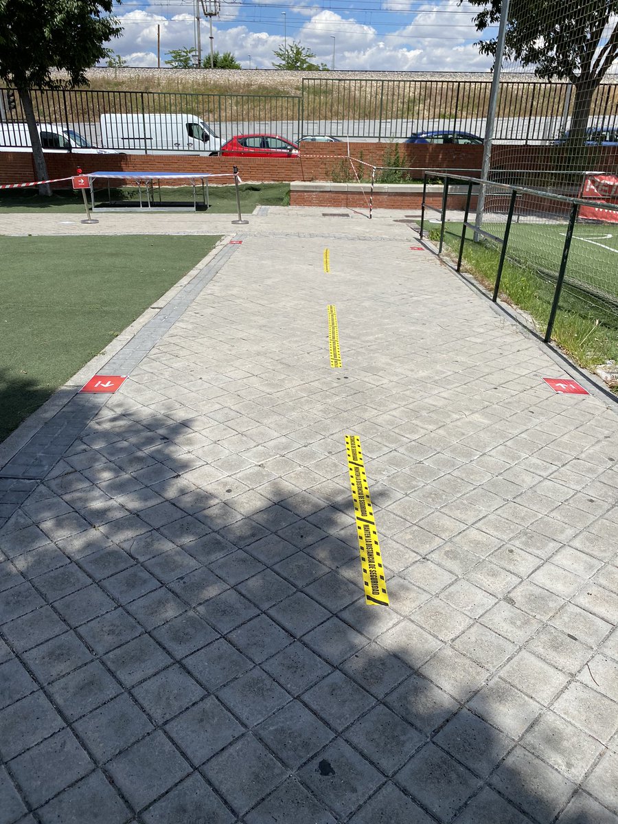 udmelidaolimpia's tweet photo. En estos últimos días hemos estado ultimando los preparativos para la reapertura de nuestro campo de fútbol. Aunque la temporada se ha dado por finalizada, tenemos la ilusión de poder realizar nuestro CAMPUS MULTIDEPORTE como cada año!
#UDMElidaOlimpia #GoElida https://t.co/FdpHvCJ7LA