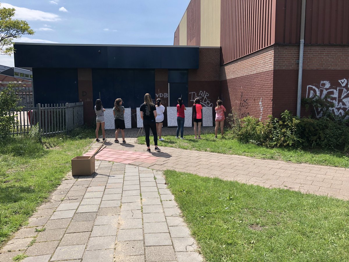 Het is supergezellig tijdens het alternatieve ‘schoolkamp’ van groep 8!