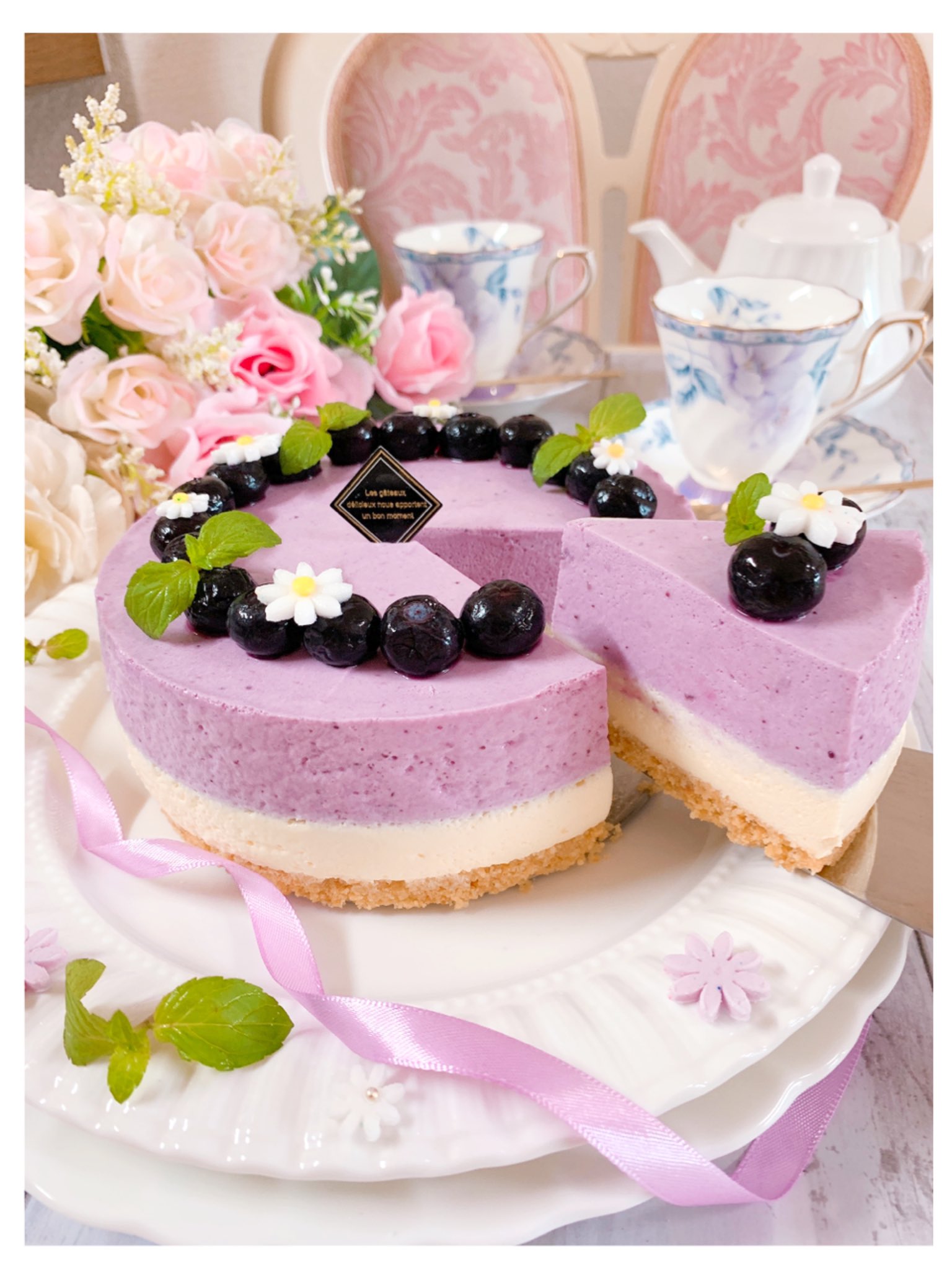 Twitter 上的 Nae ブルーベリーチーズムースケーキ ホワイトチョコムースとブルーベリーチーズムース のコラボ ゼラチン少なめでふわっふわの美味しいムースケーキです 紫色美しくて大好き ブルーベリーチーズムースケーキ ブルーベリー おうちカフェ