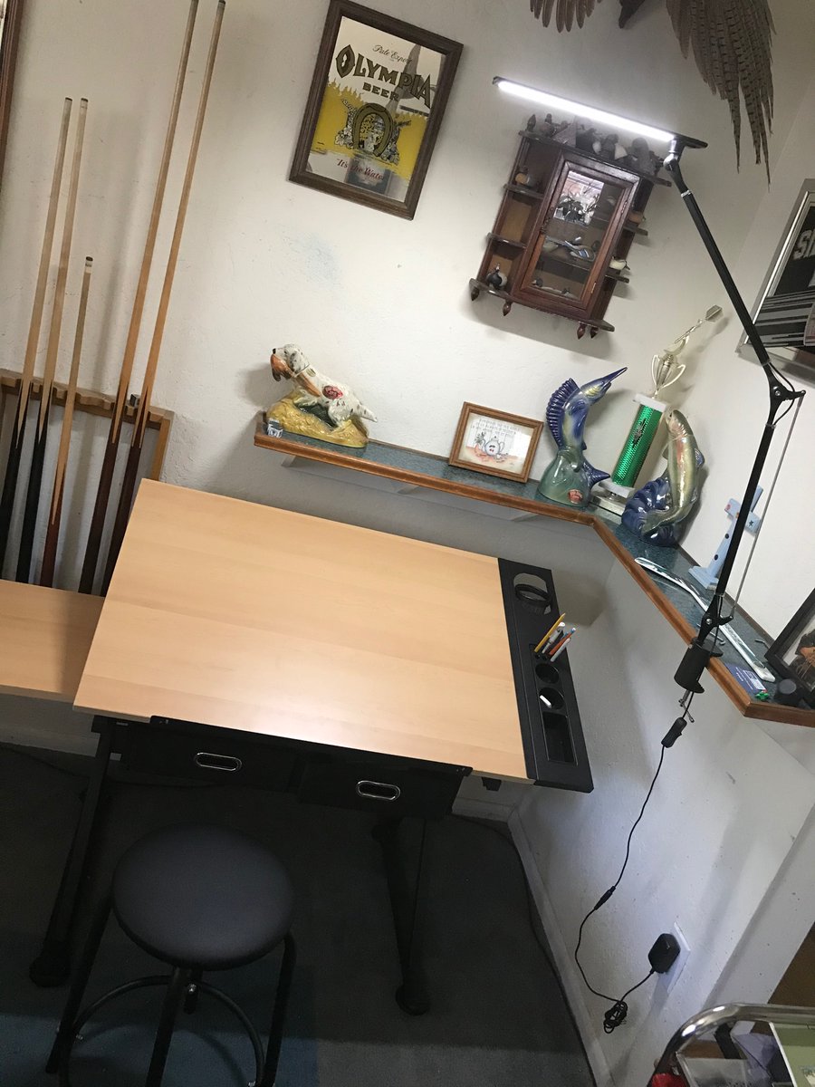 lindor4life's tweet image. so i got this drafting table 😯

#art #draftingtable