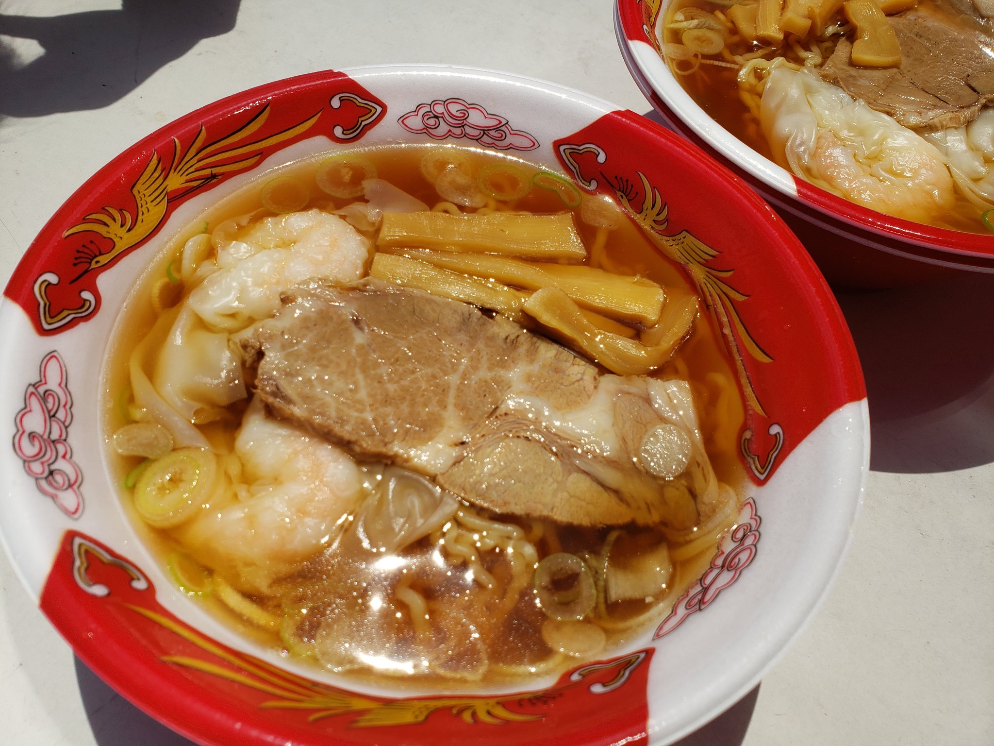 酒田ラーメン 花鳥風月 公式 A Tuwita 本日2ヶ所で販売 6 土 10 30 ぜひ下記店舗で販売中 熱々海老ワンタンメンをどうぞ ご自宅用の冷凍ラーメンも 販売していますよ ザ ビッグ 酒田北店 酒田市 Aコープ藤島店 鶴岡市 酒田ラーメン花鳥