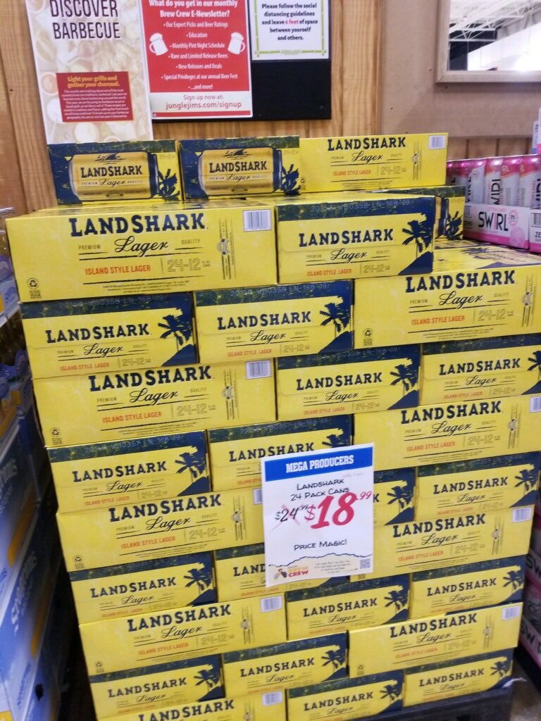 TullyMars414's tweet photo. Just got a line on some cans. Gonna be buying them out next weekend. @landsharklager #LetsBeach https://t.co/OmLDhCF9lz