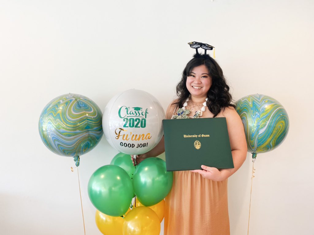 the_sanzer's tweet photo. From Fanuchånan to Finakpo 👩🏻‍🎓
Navigating academia as an indigenous person is truly self-reflexive. Started the program to learn more of my language &amp; finished realizing my people already have all the knowledge I need

Ni klas, ni un lepblo, ni hafafa fuera di I tiningo’ taotao-hu https://t.co/4FGYtEZRku