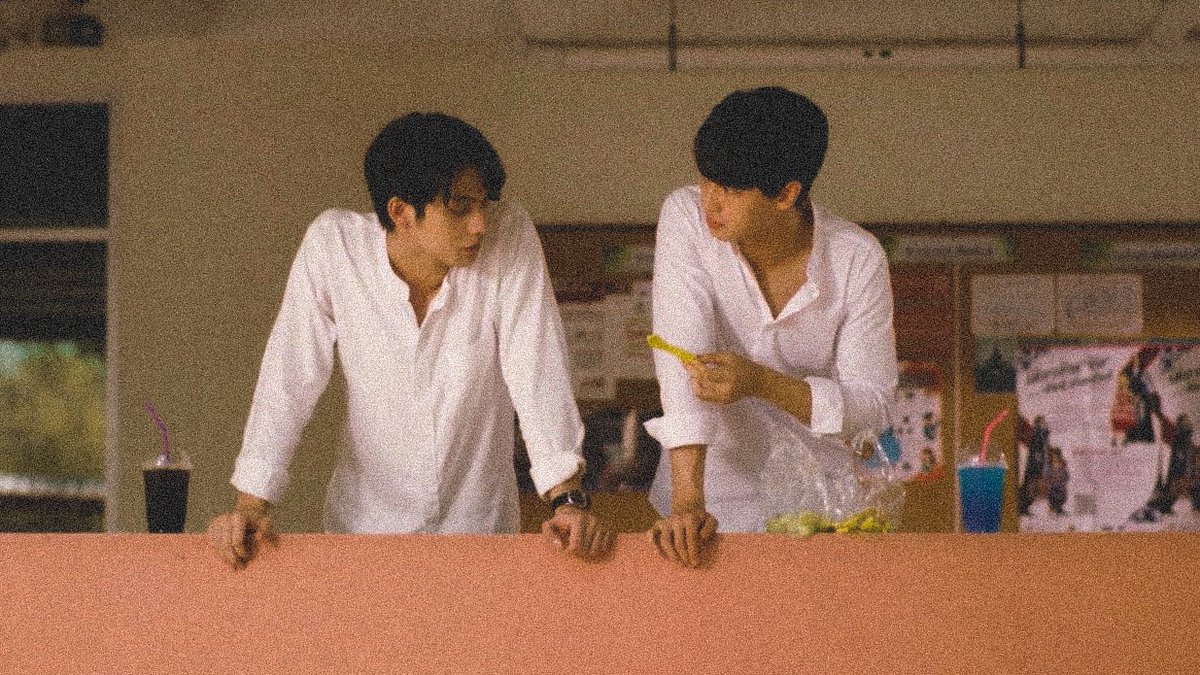 bbvcwmtw's tweet photo. I haven't been a brightwin fan from Day 1, i became a fan around the release of the 3rd ep. What hooked me the most to the series is the way the subtle and light flirting scenes gave me so much butterflies. That's how effective they are as actors. No one can compare ❤️ https://t.co/6V2Bj5DTre
