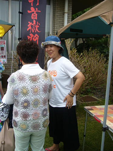 カノン 旧ぱぷりか どうでしょうキャラバンの時の 九十九里浜で撮った写真です 鈴井さんの心の恋人ムンクさんと 水曜どうでしょうの 大泉さんやチームナックス専属の カリスマ スタイリスト小松江里子さん カノン 旧ぱぷりか どうでしょうキャラバンの時の 九十九里浜で撮った写真です 鈴井さんの心の恋人ムンクさんと 水曜どうでしょうの 大泉さんやチームナックス専属の カリスマ スタイリスト小松江里子さん