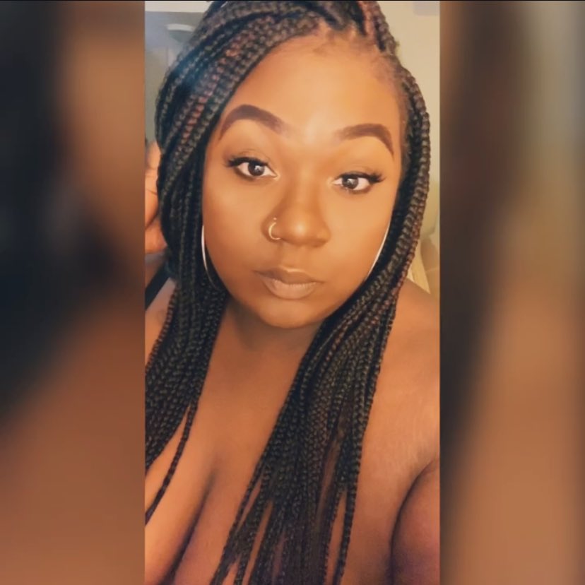 Look_itsNEESY's tweet photo. #FineWomenFriday #MelaninPoppin #HappyJuneteenth ❤️🖤💚 https://t.co/oVnLCQWS1B