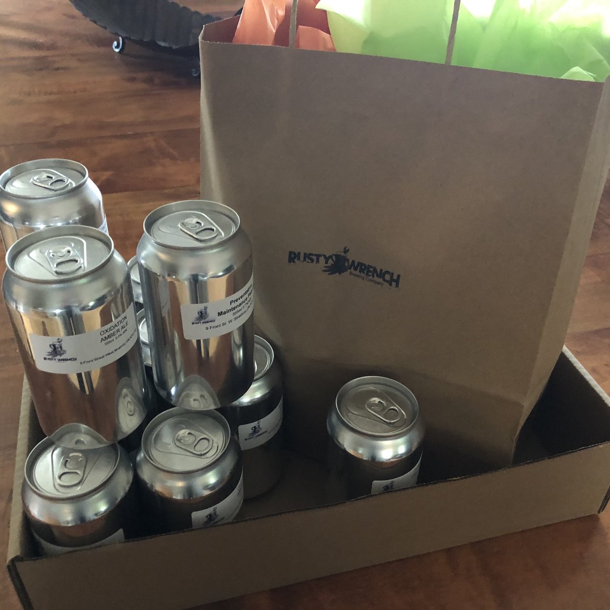 RhondaChoja's tweet image. Special delivery to Ilderton from @rustywrenchbeer to celebrate Fathers Day!🍺#Loyal2LocalChallenge @LibroCU #HappyFathersDay