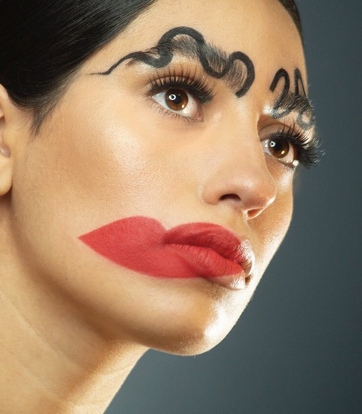 MaryMartinezM's tweet photo. ART! #todaysmakeup 💋
Liner: #pointblack @MACcosmetics
Lips: #macrubywoo @MACcosmetics #maccosmetics https://t.co/fjI8WgfW0E