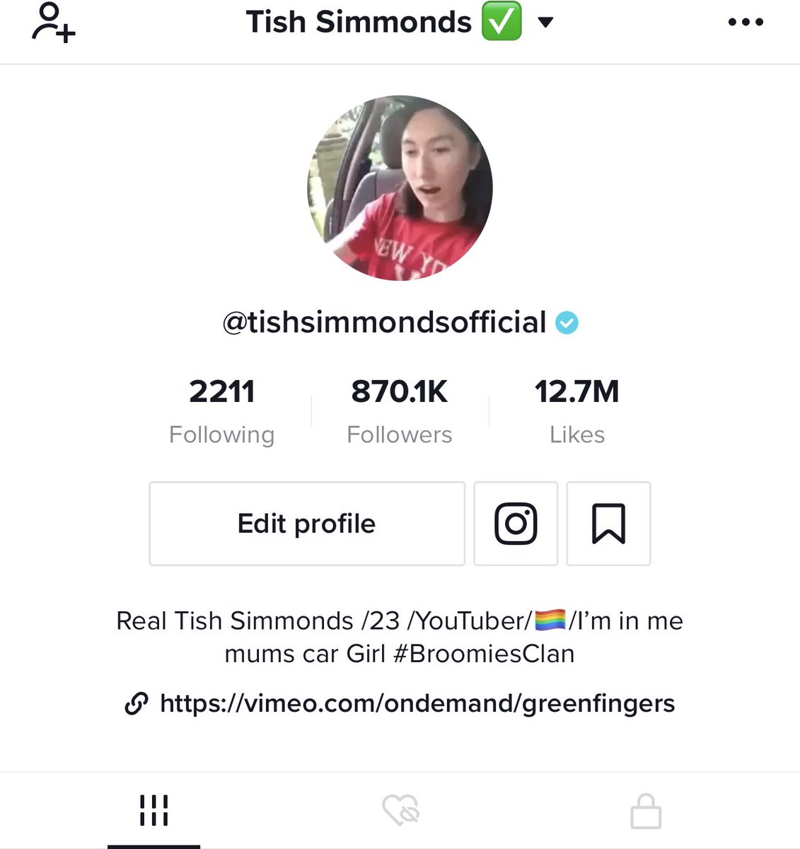 Lsimmonds49's tweet photo. Nearly 900k followers on @tiktok_uk @tiktokcreators @tiktok_us #TikTok #followers #Tishsimmonds #Memes #iminmemumscarbroombroom https://t.co/VEiwH7JbT1