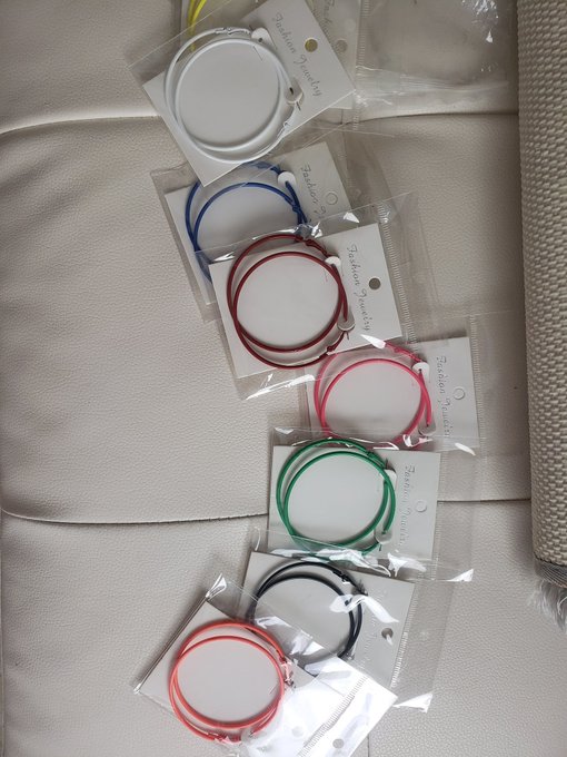 Thank you for the hoops Tim! They are so fun! 😘😘 https://t.co/Za5G8vi1YX<a href="/tag/princessleia"class="tags"><span>#princessleia</span></a><a href="/tag/sexysaturday"class="tags"><span>#sexysaturday</span></a><a href="/tag/halloween"class="tags"><span>#halloween</span></a><a href="/tag/lightsaber"class="tags"><span>#lightsaber</span></a>