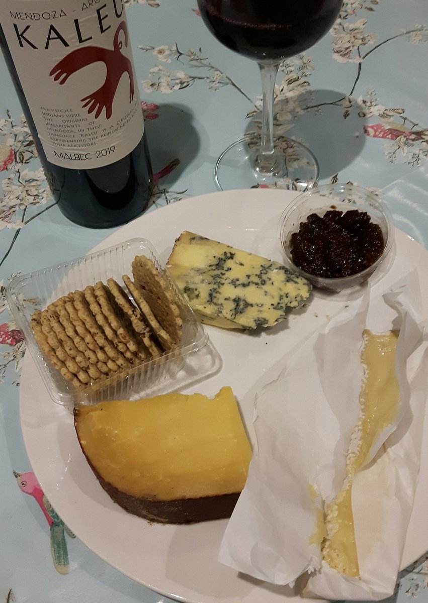 mattzturner's tweet photo. Fantastic cheese and wine present from @Arch13Bar #arch13athome absolutely delicious! @IndependentBham #ISupportBirmingham https://t.co/KSEY8QI3Ac