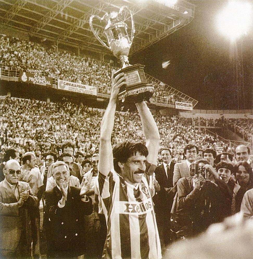 Losotros18's tweet photo. Ya es 20 de junio. #TalDíaComoHoy hace 92 años, allá por 1928, fruto de la fusión de los dos clubes de fútbol más importantes de Valladolid, el Club Deportivo Español y la Real Unión Deportiva, nació lo que hoy conocemos como Real Valladolid 💜🎂

¡FELIZ CUMPLEAÑOS, PUCELA! https://t.co/VBEeOxhej5