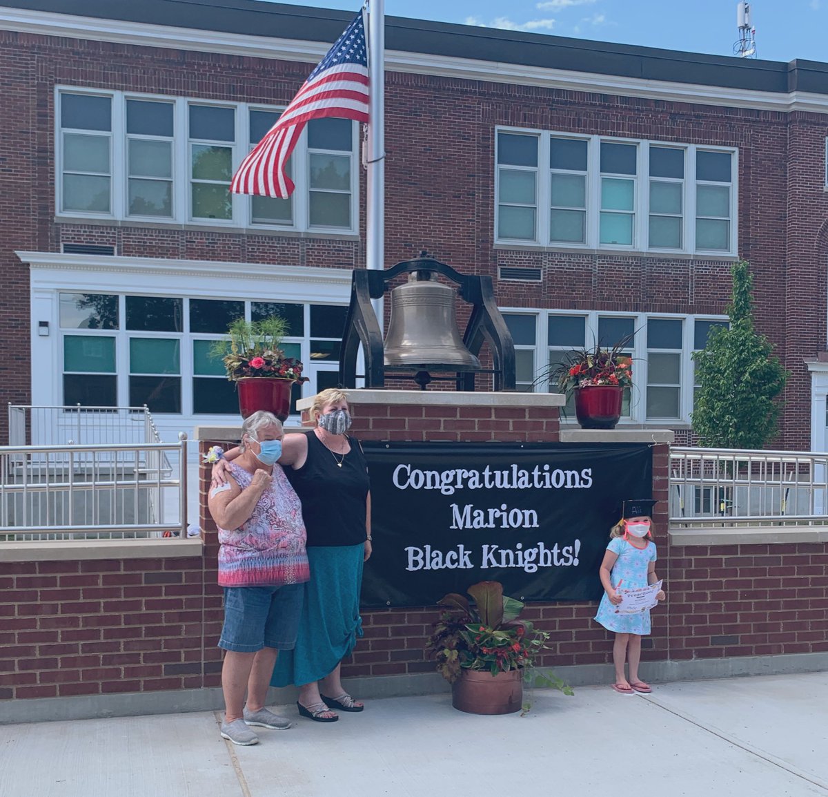 NikkiMillerMCS's tweet photo. Class of 2033 being honored today at their drive up Pre-K graduation event. #mcsdpride #MarionBelieves https://t.co/re6CRVoABr