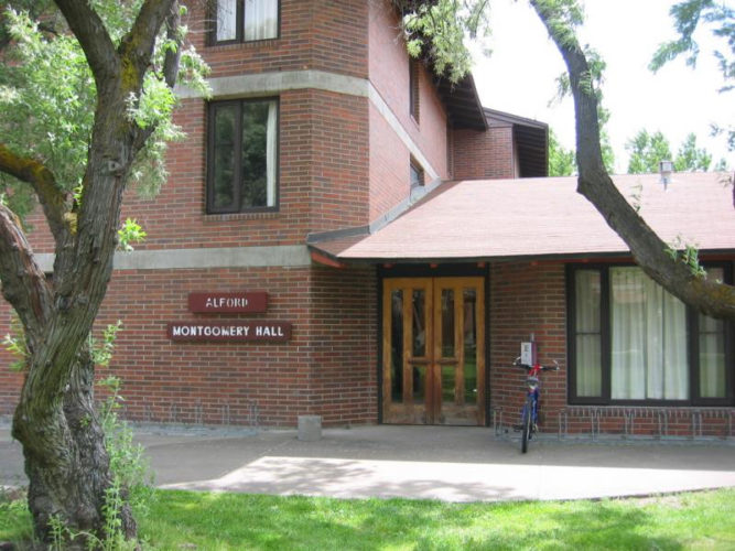 CentralWashU's tweet image. Alford-Montgomery Hall (often called Al-Monty) is named for two former Central students who both loved music and lost their lives in the service of their country during World War II. Read more to find out about these CWU students! ⬇️

cwucrimsonandblack.com/story/whats-in…